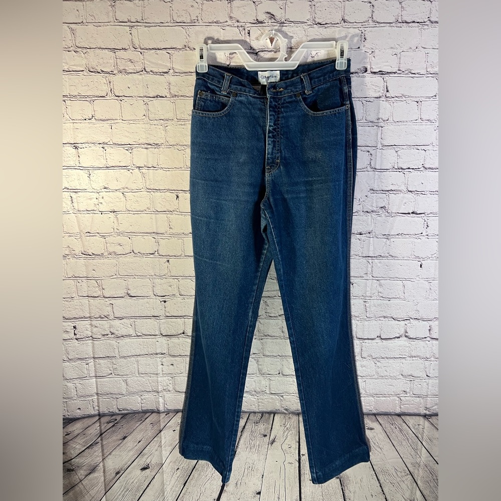 Calvin Klein ladies straight cut blue Jeans. Size 13